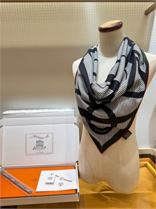 Платок HERMES 166868