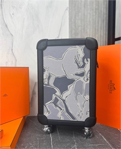 Чемодан HERMES Ручная кладь 166890
