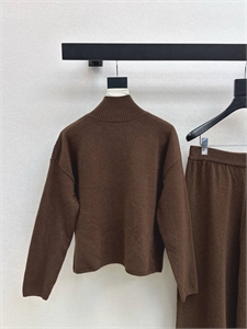 Костюм VALENTINO 166933