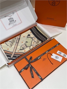 Платок HERMES 167044