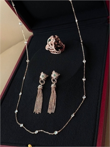 Серьги CARTIER 167380