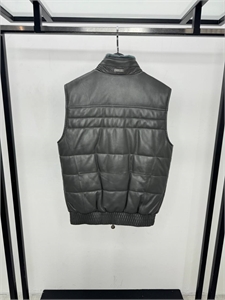 Жилет SR со вставками кожи крокодила 167431