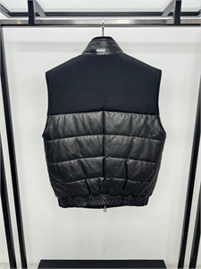 Жилет SR со вставками кожи крокодила 167435