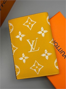 Обложка  LOUIS VUITTON 167689