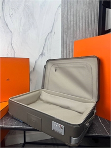 Чемодан HERMES ручная кладь 167770