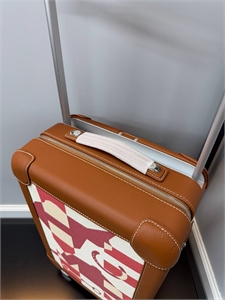 Чемодан HERMES Ручная кладь 167860
