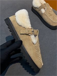 Обувь LOUIS VUITTON 168134