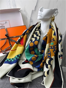 Платок HERMES 168165