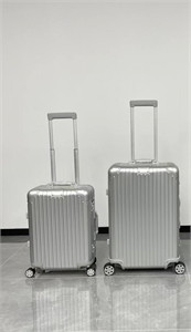 Чемодан RIMOWA 168336