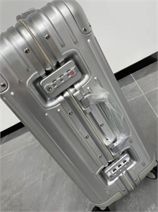 Чемодан RIMOWA 168336