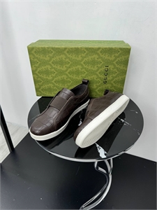 Слипоны GUCCI из кожи крокодила 168344