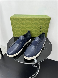 Слипоны GUCCI из кожи крокодила 168345