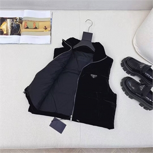 Жилетка PRADA 168418