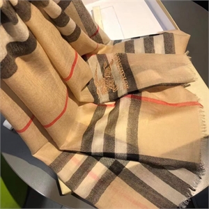 Шарф BURBERRY 100 % Кашемир 168680