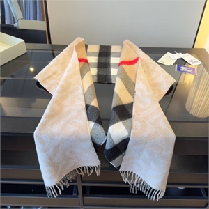 Шарф BURBERRY 100 % Кашемир 168683