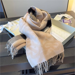 Шарф BURBERRY 100 % Кашемир 168683