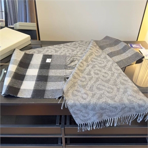 Шарф BURBERRY 100 % Кашемир 168684