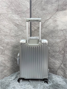 Чемодан RIMOWA 168757