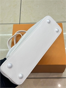 Сумка LOUIS VUITTON 168922