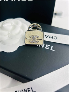 Брошь CHANEL 169055