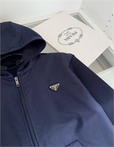 Спортивный костюм PRADA 169250