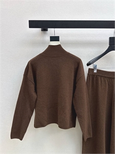 Костюм VALENTINO 169759