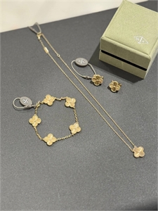 Кулон Van Cleef 169825