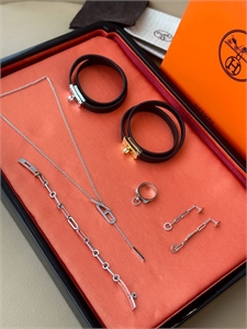 Серьги HERMES 169845