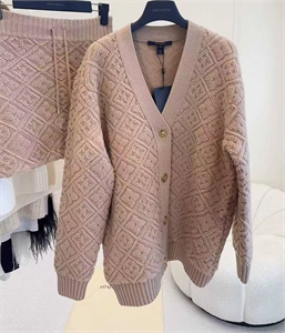 Костюм LOUIS VUITTON 170229