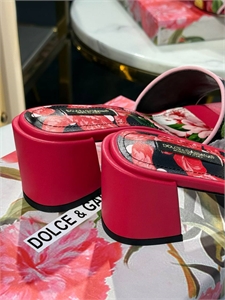 Босоножки DG 170648