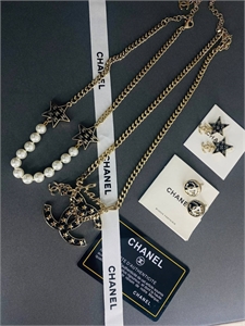 Серьги CHANEL 170712