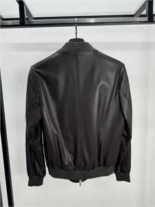 Кожаный бомбер BC 170871