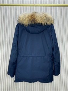 Пуховик KITON со съёмным капюшоном 170994