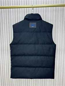 Жилет KITON 171590