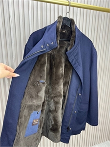 Шерстяное пальто с меховой подкладкой LP 171596