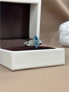 Кольцо  с бриллиантом GRAFF золото 750 п 171651