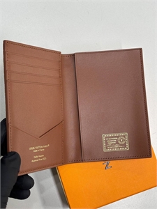 Обложка  LOUIS VUITTON 172258