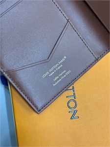 Обложка  LOUIS VUITTON 172258