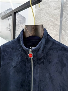 Замшевая куртка KITON 173639