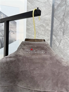 Замшевая куртка KITON 173640