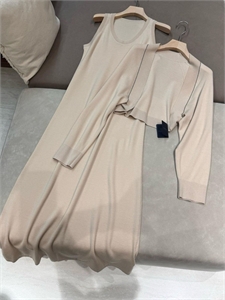 Костюм  BRUNELLO CUCINELLI 179921